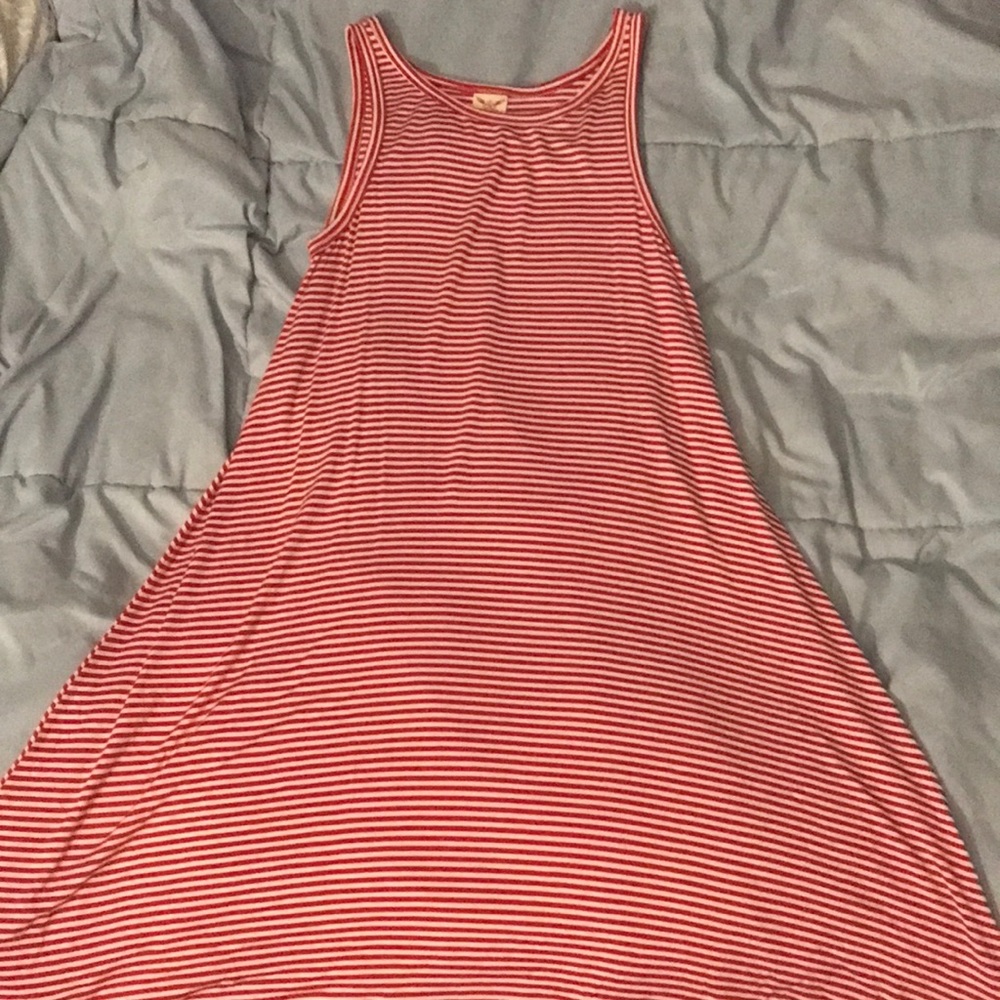 Red and white size M